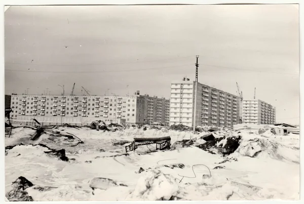 Vintage photo shows construction of blocks of flats in USSR. Winter time. — Stock Photo, Image