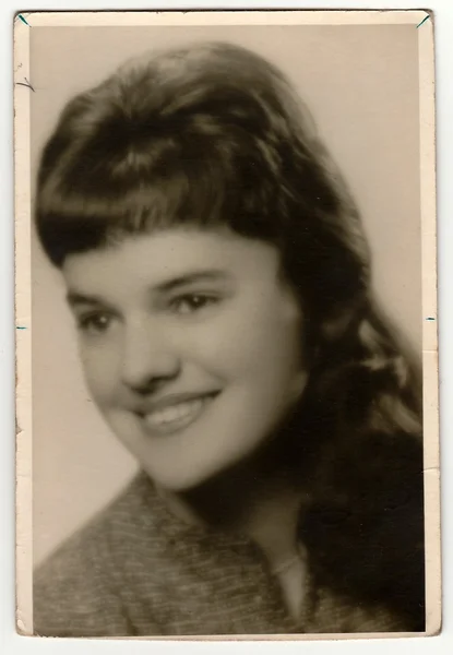 Tjeckoslovakiska Socialistiska Republiken 1960 Vintage Foto Visar Ung Kvinna — Stockfoto