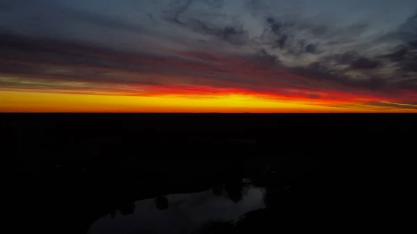 Schöne Orangefarbene Und Rote Sicht Auf Den Sonnenuntergang Aus Drohnensicht — Stockfoto