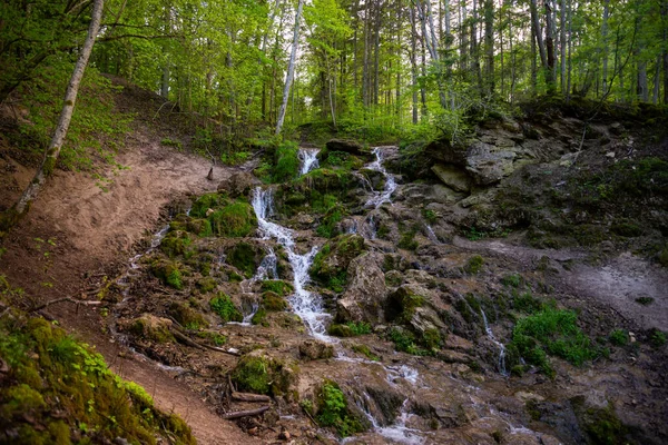 Прекрасний Гірський Тропічний Водоспад Швидкоплинною Водою Камінням Тривалий Вплив Природні — стокове фото
