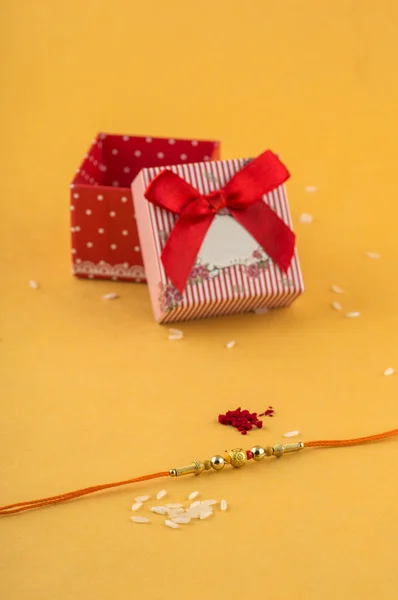 Hint Festivali: Raksha Bandhan, Serdar.