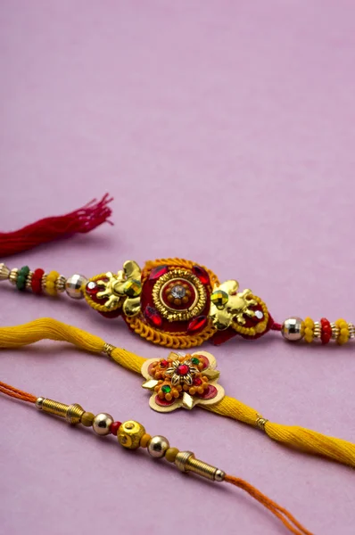 Festival indio: Raksha Bandhan fondo con Rakhi . — Foto de Stock