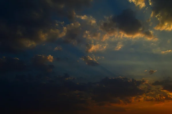 Céu bonito com nuvens — Fotografia de Stock