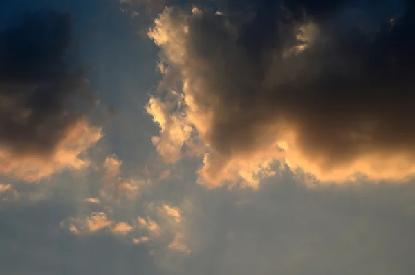 Beautiful sky with clouds — Stock Photo, Image