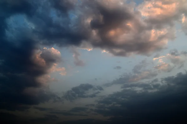 雲に包まれた美しい空 — ストック写真