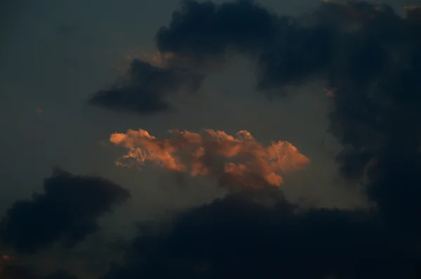 Όμορφος ουρανός με σύννεφα — Φωτογραφία Αρχείου