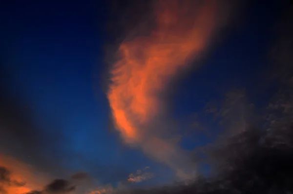 Hermoso cielo con nubes — Foto de Stock