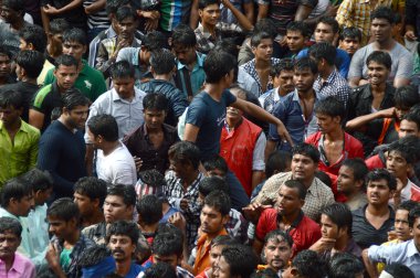 Kalabalık gençlerin 