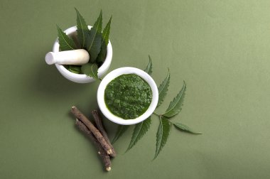 tıbbi neem yaprağı