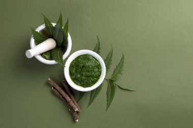 tıbbi neem yaprağı