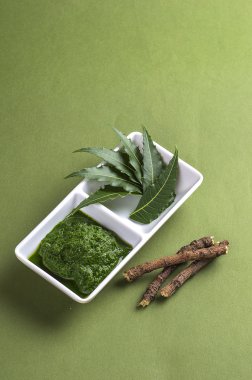 tıbbi neem yaprağı