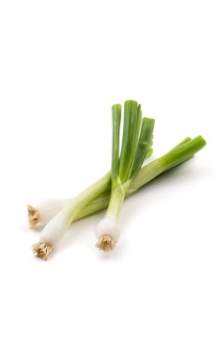 Taze taze taze taze taze taze soğan (soğan ya da soğan) beyaz arka planda