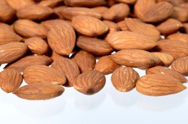 Badem, yığını yakın çekim