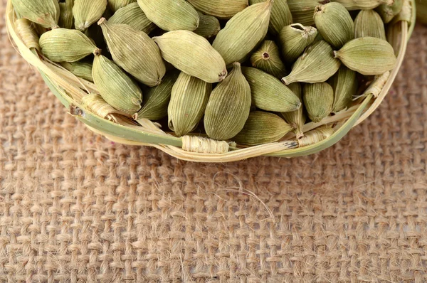 Green Cardamom pods — Stock Photo, Image