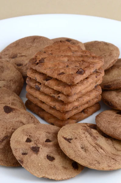 Chocolate Chip Cookie em prato — Fotografia de Stock