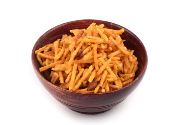 Indian aperatifler. Geleneksel Hint derin kızarmış falahari chivda-chivda ya da beyaz zemin üzerine karışımı