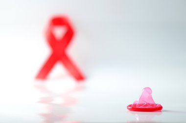 AIDS şerit ve prezervatif