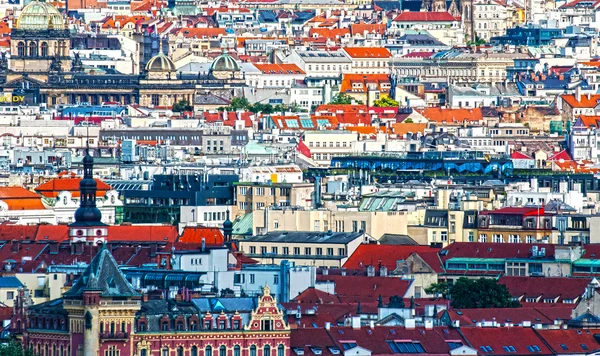 Prag stadsbilden, Visa att bygga tak — Stockfoto