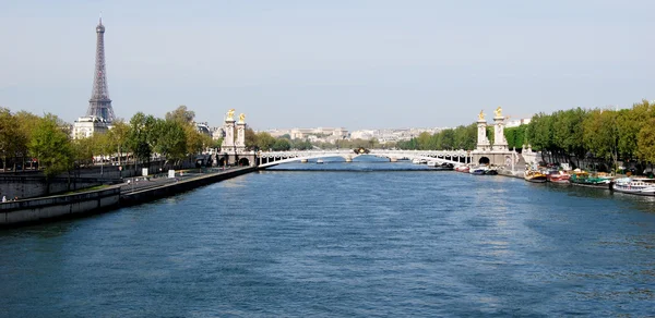 Vue sur la Seine à Paris — Photo