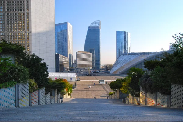 Paris, Frankrijk - 24 April 2010 - zakelijke gebouw op la Defense — Stockfoto