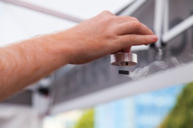 Süperiletkenlik, sıvı azot ile soğutmalı özel malzeme gösteri