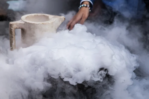 Steam of Nitrogen Created from Liquid Nitrogen Exposed to Ambient Temperatures — Stock Photo, Image