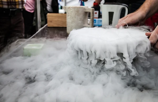 Steam of Nitrogen Created from Liquid Nitrogen Exposed to Ambient Temperatures — Stock Photo, Image