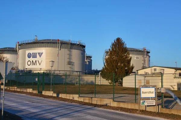 Petrol deposu çiftliği Winter 