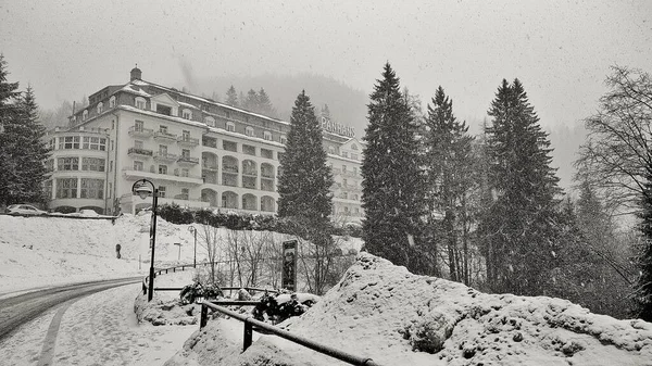 Kışın ev, Semmering