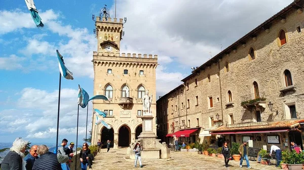 San Marino 'da bina