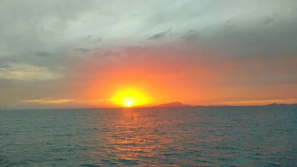 Capri 'de romantik gün batımı