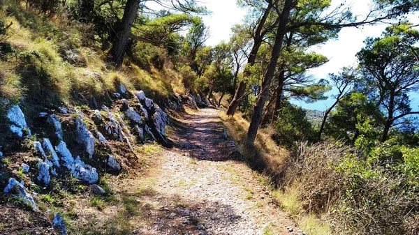 Capri kırsalında bir yürüyüş.