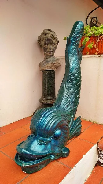 Güzel bir bahçe süsü.