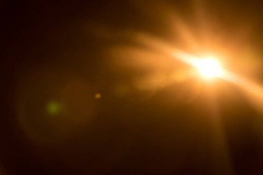 Siyahta soyut Doğal Güneş parlaması