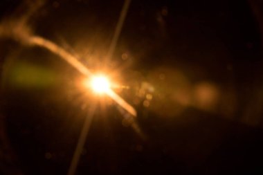 Siyahta soyut Doğal Güneş parlaması