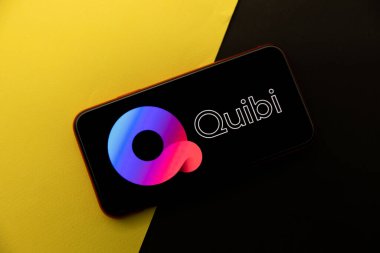 Tula, Rusya - 08 Nisan 2021: Quibi logosu iPhone ekranında