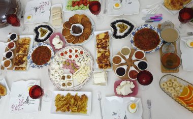 Reçel zeytinli kahvaltı. Mandalin Çayı. EGG SK