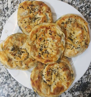 İspinoz hamur öyle leziz ki SK22 'yi kusursuzca yiyor.