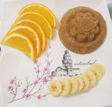 Meyve tabağı ve nefis bir lezzet. SK19.