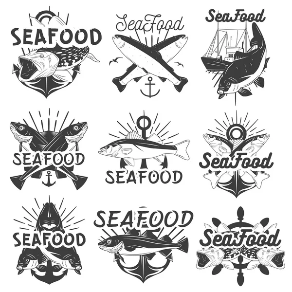 Vector monocromo conjunto de emblemas de mariscos, insignias, pancartas, logotipos. Ilustración aislada en estilo vintage para comestibles, tiendas, restaurantes o embalajes — Vector de stock