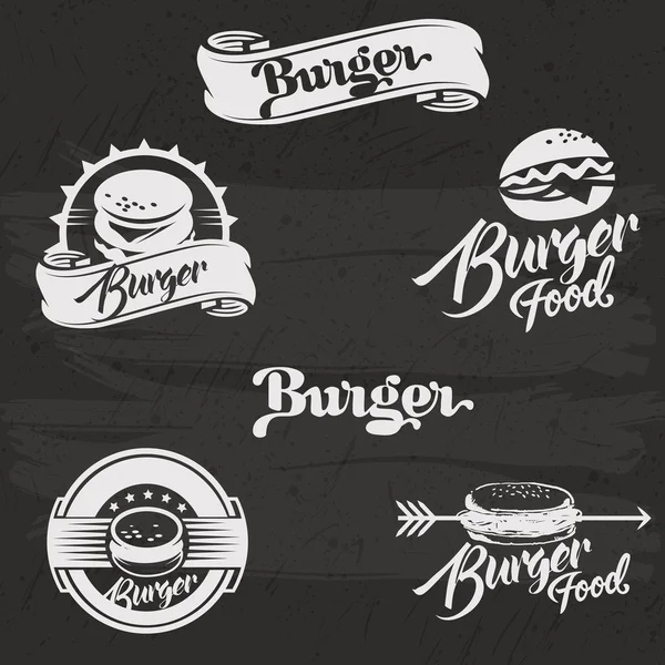 Logo burger diatur dalam gaya lama. Koleksi logotypes burger dengan tangan retro . - Stok Vektor