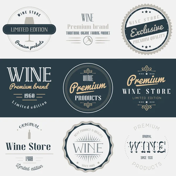 Ensemble d'étiquettes de boissons au vin. Marques éléments de design, emblèmes, logo, badges et autocollants. Illustration vectorielle dans un style vintage . — Image vectorielle