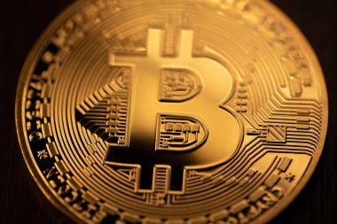 Yakın plan Bitcoin, altın sikke Kripto para birimi. Engelleme zinciri ve kripto kavramı. Bitcoin Dijital Para