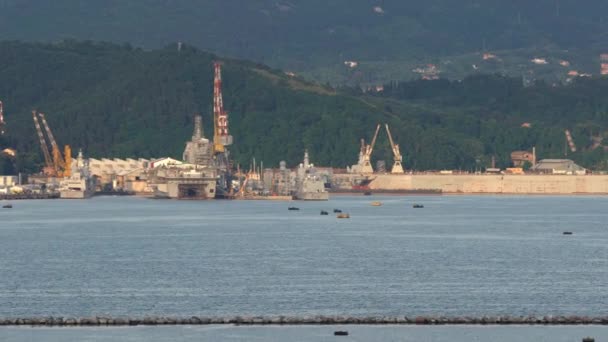 Spezia Italien Juni 2021 Hafen Von Spezia Schwenken Zum Kreuzfahrtschiff — Stockvideo