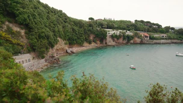 Όμορφη Παραλία Στο Lerici Κρυμμένο Όρμο Στο Cinque Terre Δημοφιλής — Αρχείο Βίντεο