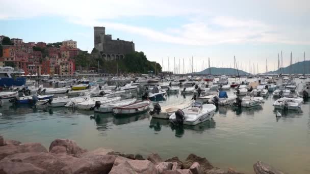 Lerici Italia Giugno 2021 Porto Lerici Con Castello Colle Sullo — Video Stock