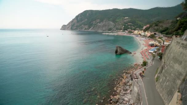 Монтероссо Італія Червня 2021 Beautiful Beach Mediterranean Sea Monterosso Cinque — стокове відео