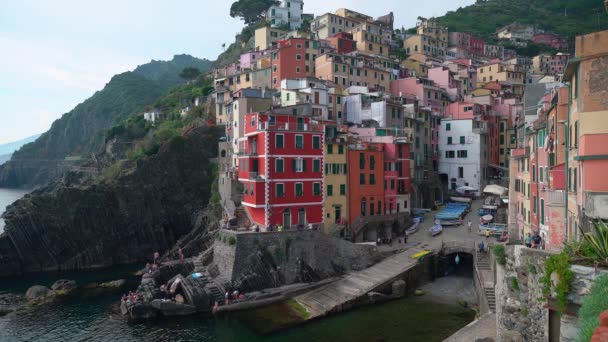 Риомаджоре Италия Июня 2021 Cinque Terre Riomaggiore Красивый Город Средиземном — стоковое видео