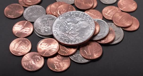 Half Dollar Coin Top Quarter Pennies Dimes Usa Dollar Coins — Stock Video