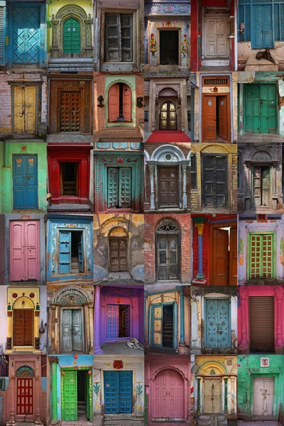 インド ・ バラナシのドア — ストック写真